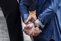 ترفند عجیب بازاریاب قلابی برای کلاهبرداری از کسبه