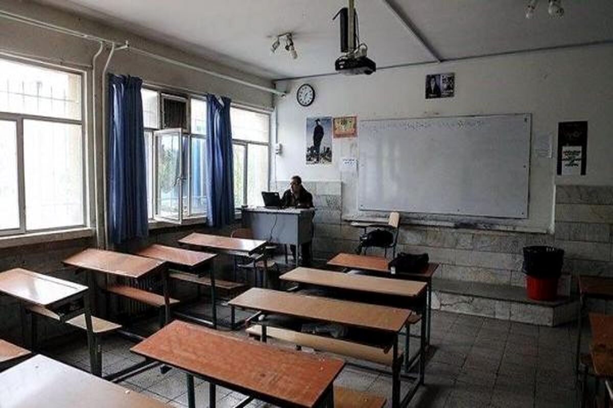 ضرب و شتم یک معلم در مهران؛ پرونده قضایی تشکیل شد