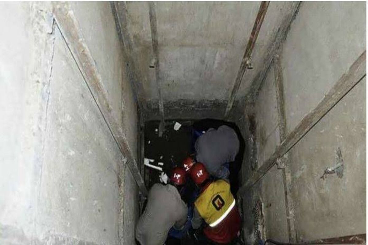 جان باختن یک نفر در سقوط بالابر استخر