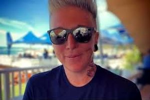 هلیکوپتر سرآشپز محبوب سقوط کرد و او کشته شد 