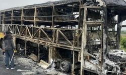 آتش‌سوزی اتوبوس در هند ۲۰ کشته بر جای گذاشت/ ویدئو