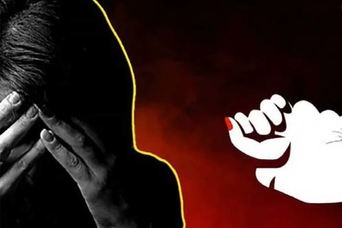 خودکشی دختر 17 ساله بخاطر آزار جنسی پدرش/ مرد شیطان صفت از کودکی به دخترش تجاوز می کرد