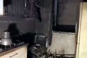 لحظات نفس گیر نجات 7 نفر از جمله کودک 2 ساله در آتش‌سوزی ساختمان اداری/ ویدئو 