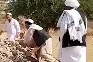 حمله افغانی‌ها به قبر منسوب به ابوجهل در عربستان/ ویدئو