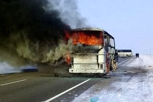 آتش‌سوزی مرگبار در اتوبوس کارگران