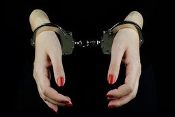 آدم‌ربایی ساختگی دختر جوان برای مهاجرت