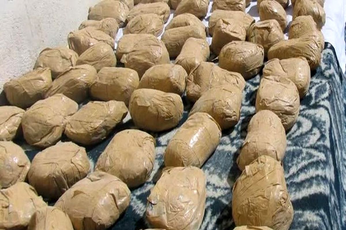 ۱۴۹ کیلو تریاک زن و شوهر قاچاقچی به شیراز نرسید