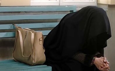 فرار دختر جوان از زیر شکنجه‌های پدر و برادران