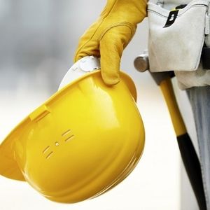 سقوط مرگبار نوار نقاله روی سر کارگر