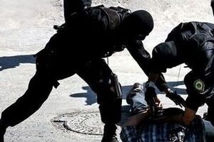 حمله به مأمور پلیس راهور در سمنان؛ مهاجم زمین‌گیر شد 
