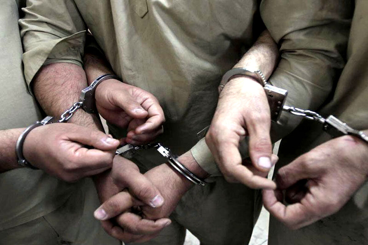 دستگیری ۷۹ متهمی که قصد فروش اقلام تقلب در کنکور را داشتند/ ویدئو