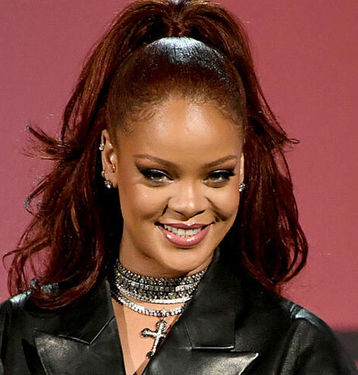 شلیک 10 گلوله به خانه خواننده مشهور/ مظنون دستگیر شد