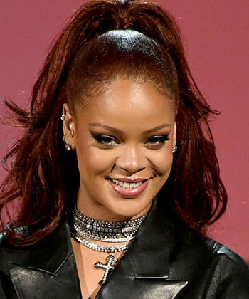 شلیک 10 گلوله به خانه خواننده مشهور/ مظنون دستگیر شد