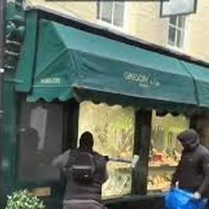 سرقت عجیب از جواهرفروشی در لندن/ ویدئو