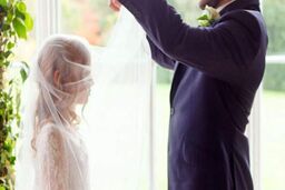 ترویج کودک همسری در اینستاگرام برای تبلیغ آرایشگاه زنانه