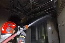 نجات ۱۳۰ نفر از آتش‌سوزی سحرگاهی در هتل خیابان مفتح تهران