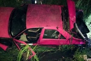 پژو 405 صورتی جان راننده اش را گرفت