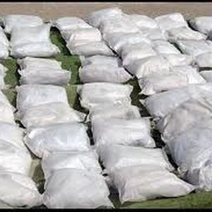 کشف محموله ۵۰۰ کیلویی شیشه در پژو پارس سوداگرمرگ