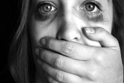 تعرض همزمان دو مرد به زن مسافر در روز روشن