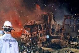 تصادف زنجیره‌ای ۶۷ خودرو در ژاپن؛ ۲۸ تن کشته و زخمی شدند/ ویدئو