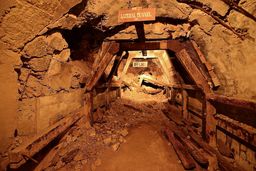 لحظه ریزش یک معدن در کنگو؛ ۸۰ نفر کشته شدند/ ویدئو