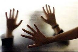 آزار شیطانی دسته جمعی به خانم گردشگر جلوی چشمان شوهرش/  آنها به ایران هم آمده بودند