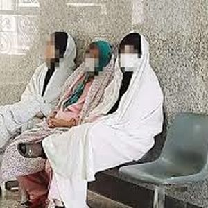 زورگیری ۳ دختر لندکروز سوار از پسرها