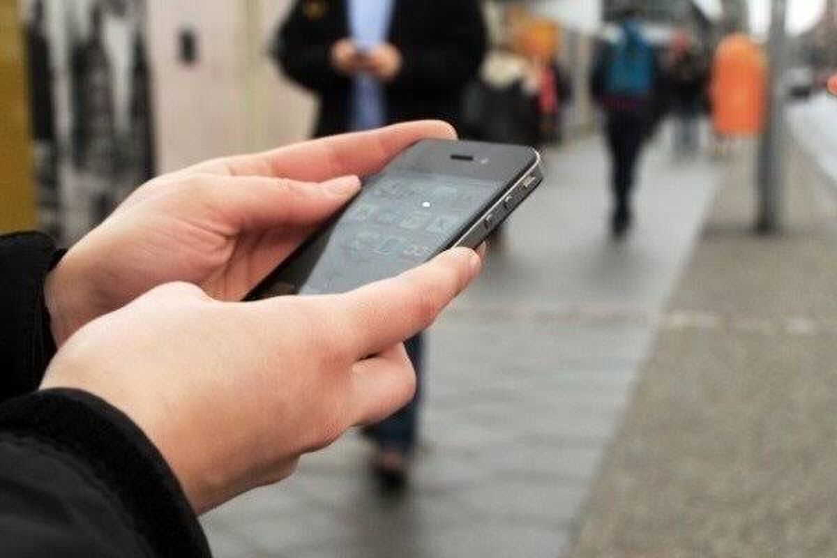 سرقت موبایل در بزرگراه امام علی تهران/ ویدئو