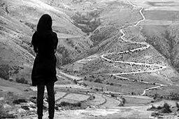نجات دختر 16 ساله از دست هیولای هوسران