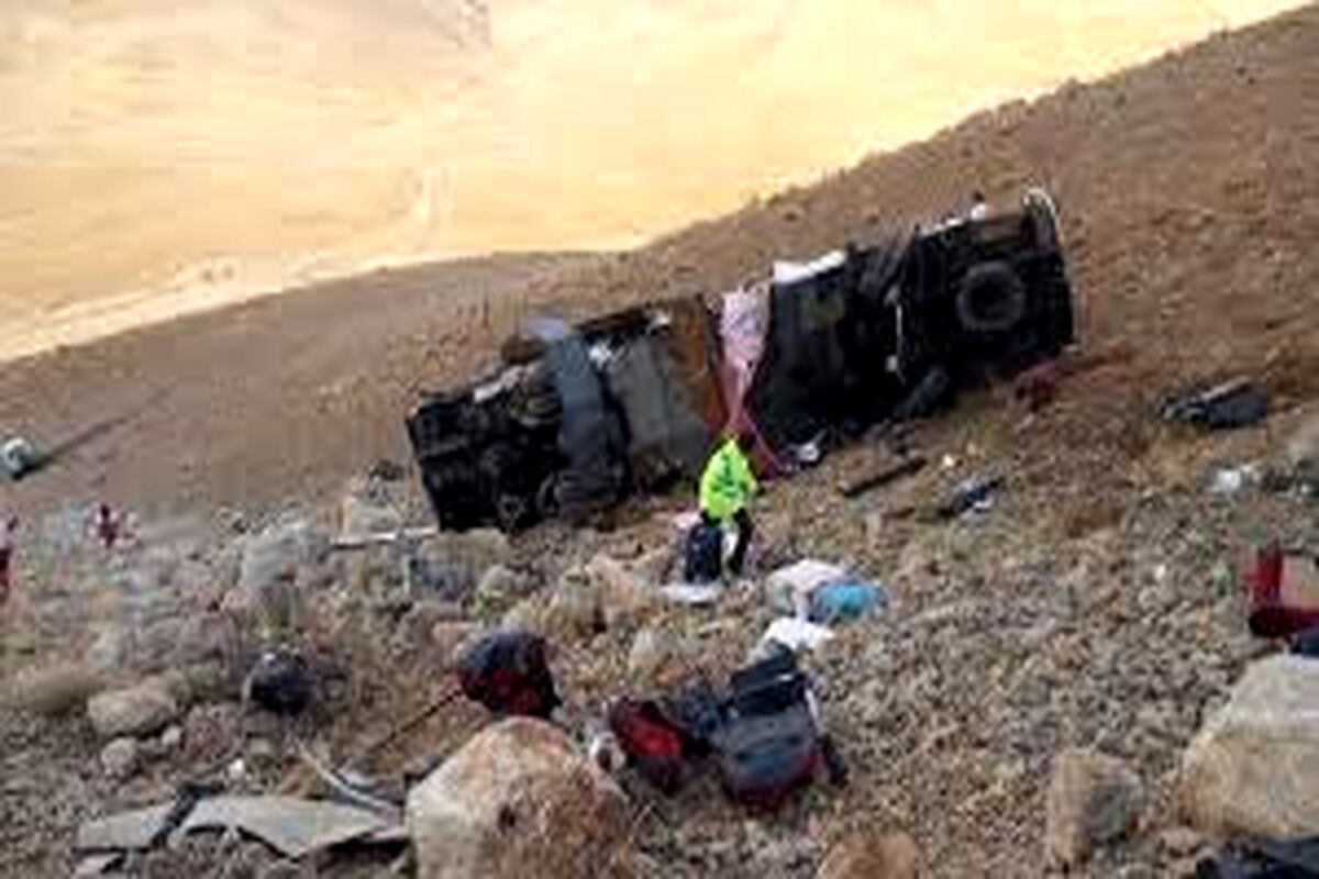 علت واژگونی اتوبوس تهران–یاسوج در سمیرم مشخص شد 