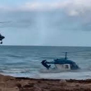 لحظه سقوط بالگرد روسیه در ساحل خزر/ ویدئو