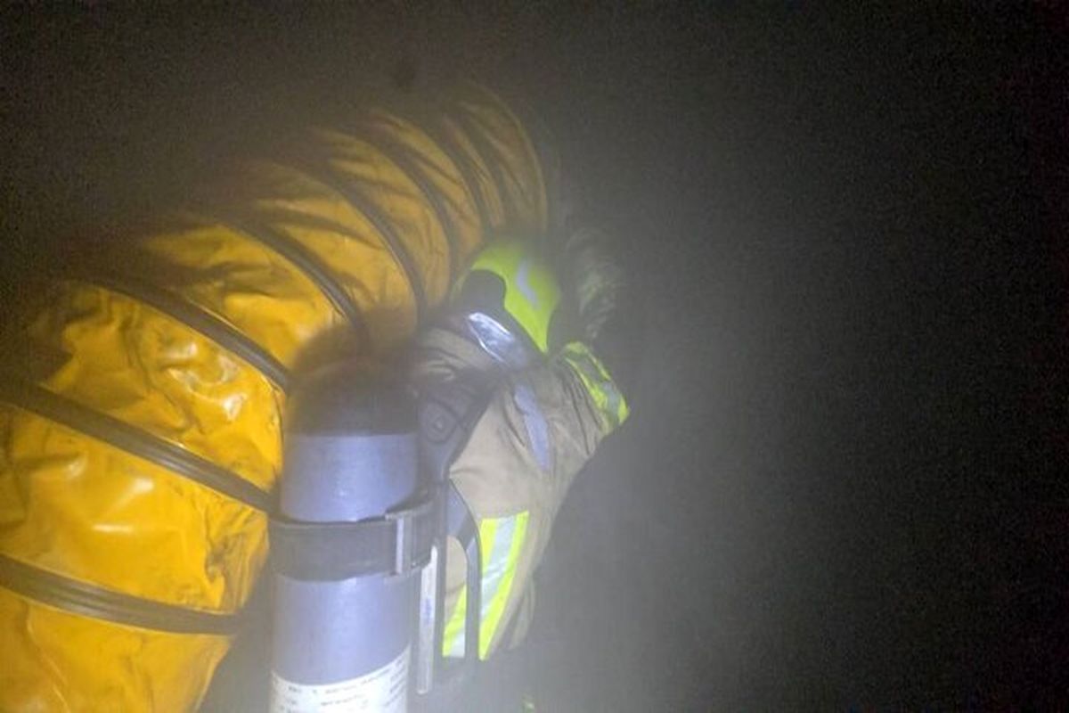 حریق ساختمان تجاری - اداری در خیابان انقلاب مهار شد