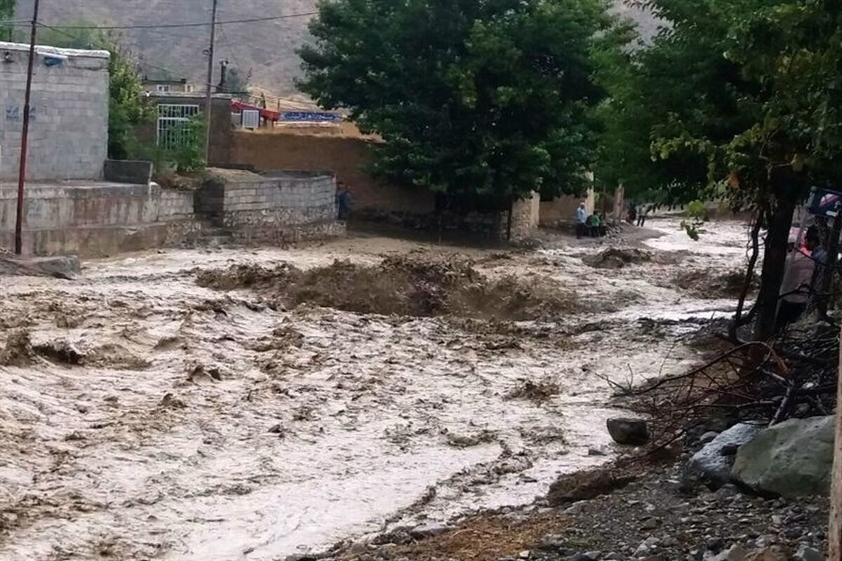 مرگ دردناک کودک 10 ساله در باران شدید بهشهر/ ویدئو