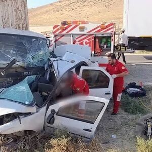 مرگ تلخ 4 پیرانشهری در برخورد ال 90 با کامیون در پیرانشهر/ ویدئو