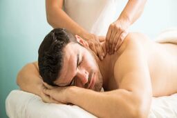 خطرات ماساژ گردن چیست؟/ عوارض و نقاط ممنوعه 