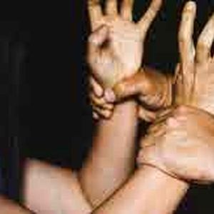 دستگیری ۵ مرد به اتهام تجاوز به دو خواهر نوجوان