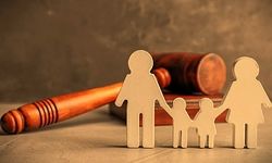 زنم فقط به شرط صاحب شدن خانه مادرم از بچه‌ها مراقبت می‌کند 