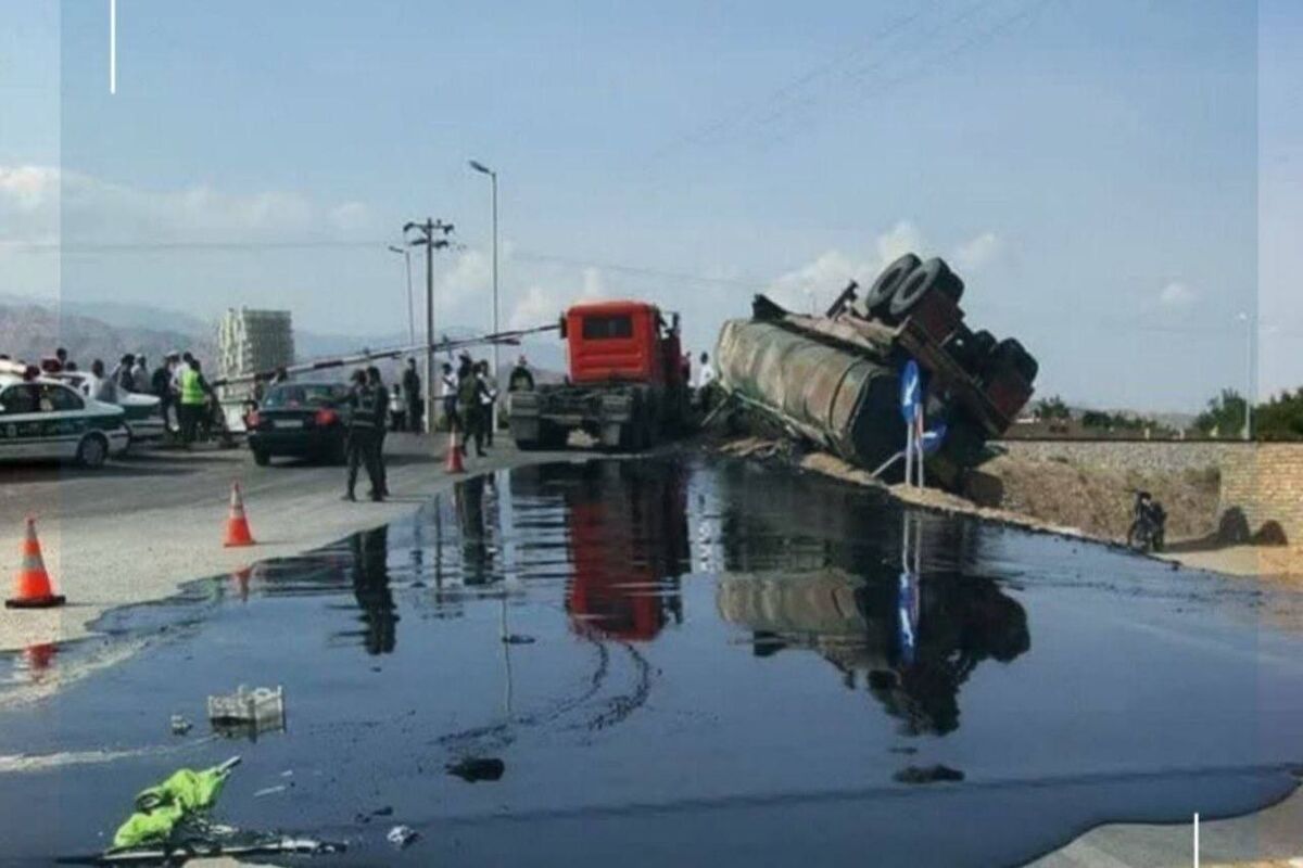  واژگونی کامیون سوخت‌ بر در جاده بجنورد_مشهد/ ویدئو