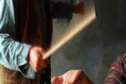  تنبیه بدنی دانش‌آموز شیرازی توسط معلم ورزش