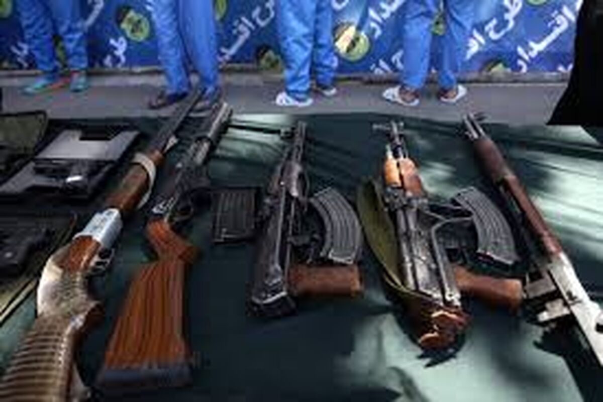 کشف سلاح و مهمات توسط مرزبانان