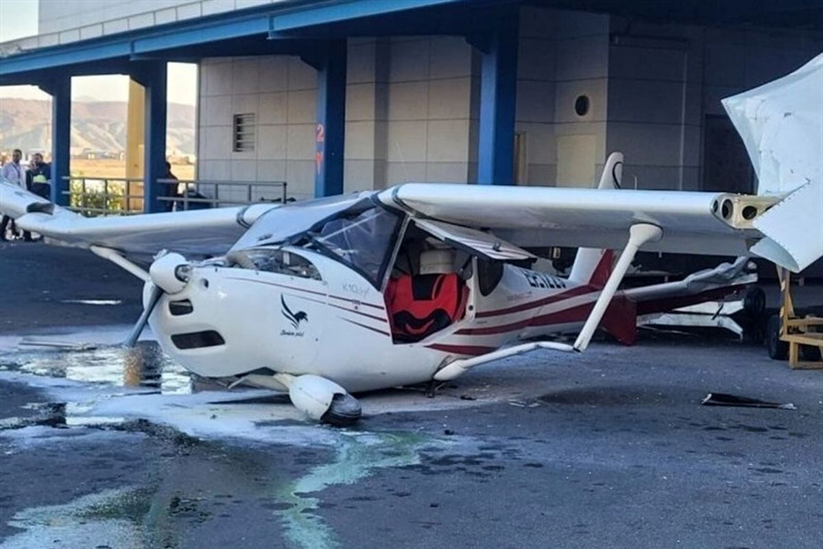 برخورد هواپیمای سبک با ساختمان فرودگاه تبریز