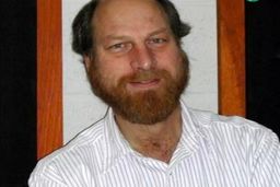 قتل مرموز فیزیکدان برجسته آمریکایی در لس‌آنجلس با کلت کمری 