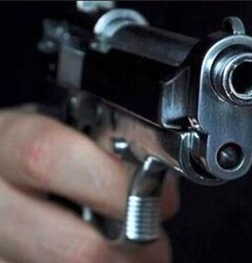 پسر نماینده مجلس با اسلحه پدرش به مدرسه رفت؟ 