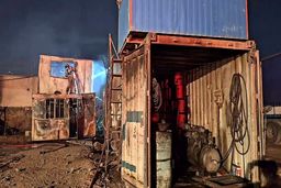 مرگ تلخ یک کارگر در آتش سوزی کانکس کارگری