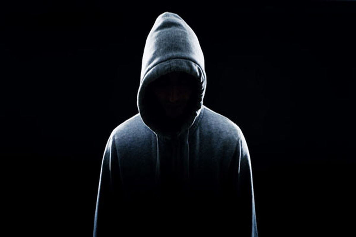 هر نیروی خدماتی را به خانه تان راه ندهید/ بعضی از آنها با هدف تهیه فیلم سیاه و اخاذی از شما وارد خانه تان می شوند