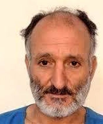 انتشار تصویر بدون پوشش سارق حرفه‌ای داخل خودرو برای شناسایی شکات/ ویدئو