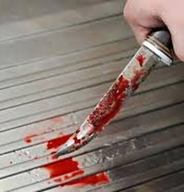 حمله خونین با چاقو به نگهبانان بیمارستان مدنی کرج/ ویدئو