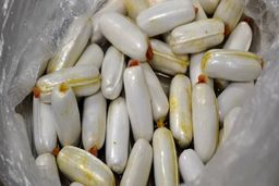 جاساز 200 بستـه هروئیـن در معـده 3 قاچاقچی