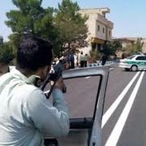 سارقان خودرو با شلیک پلیس زمین گیر شدند