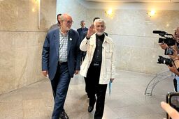 اولین تصاویر از آتش زدن ستاد مرکزی سعید جلیلی در مشهد